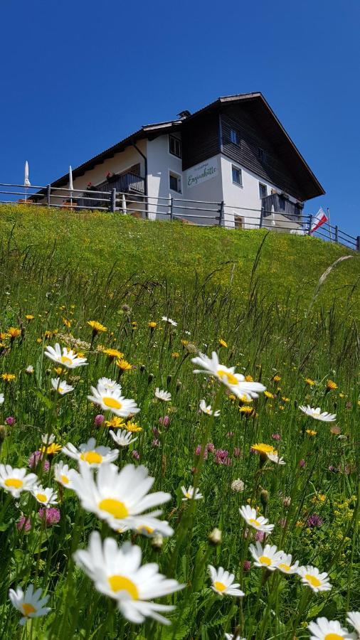 Enzianhuette Berggasthaus Sankt Leonhard in Passeier Buitenkant foto